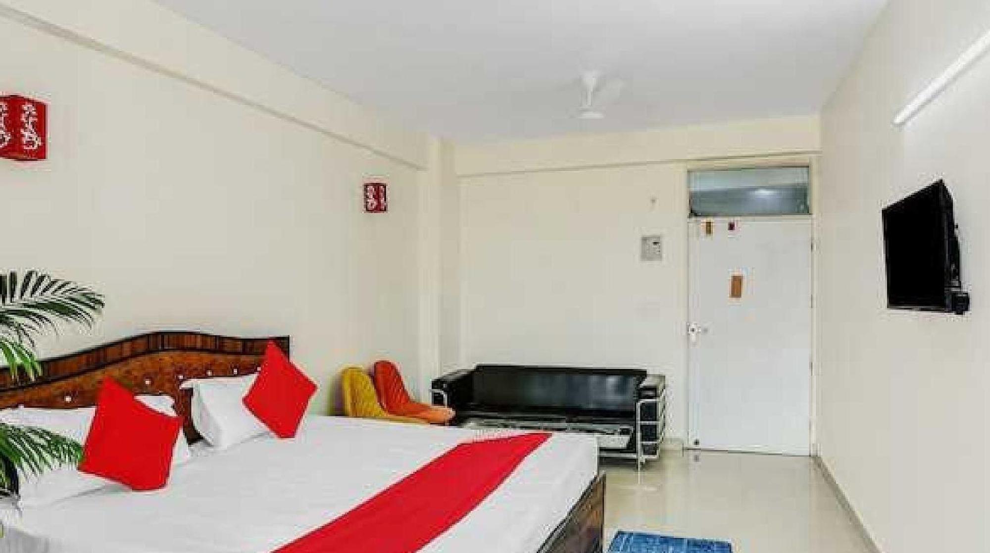 Hotel O Krishna Orchid Near Noida Sector 81 Metro Station المظهر الخارجي الصورة