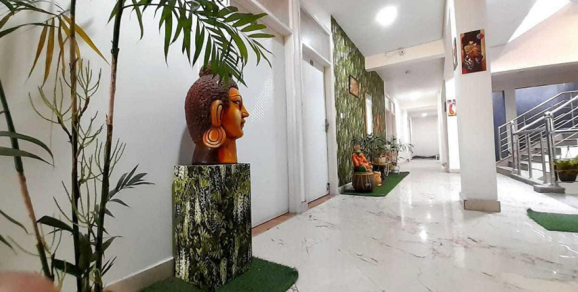 Hotel O Krishna Orchid Near Noida Sector 81 Metro Station المظهر الخارجي الصورة