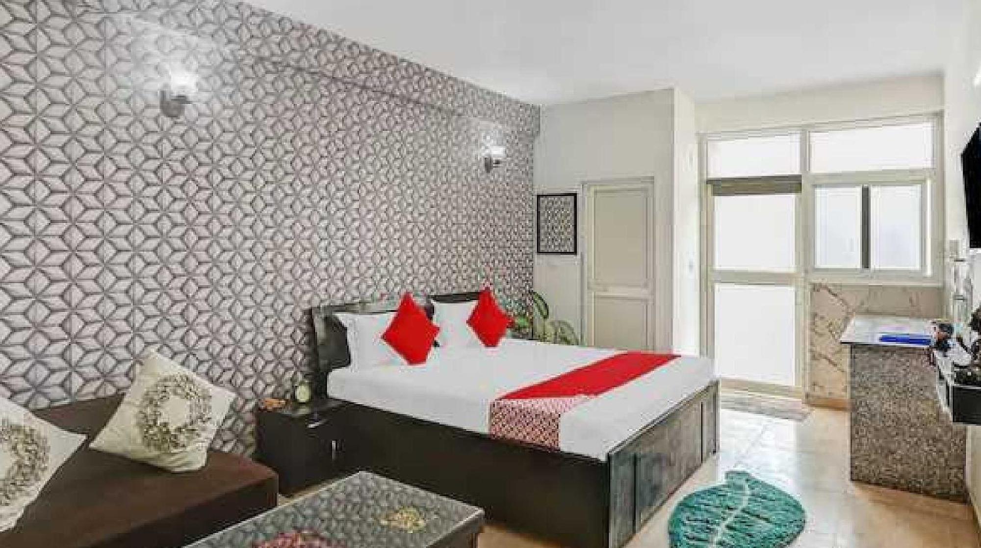 Hotel O Krishna Orchid Near Noida Sector 81 Metro Station المظهر الخارجي الصورة