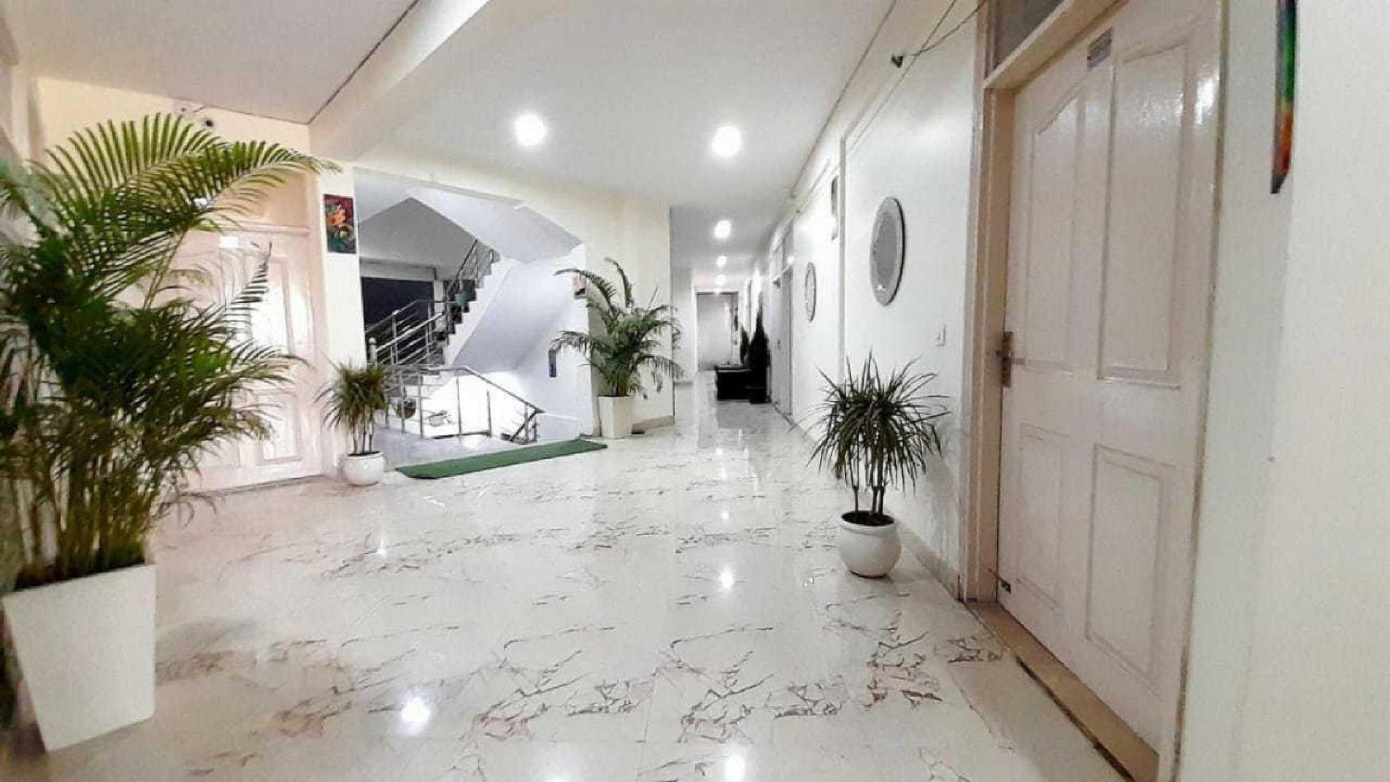 Hotel O Krishna Orchid Near Noida Sector 81 Metro Station المظهر الخارجي الصورة