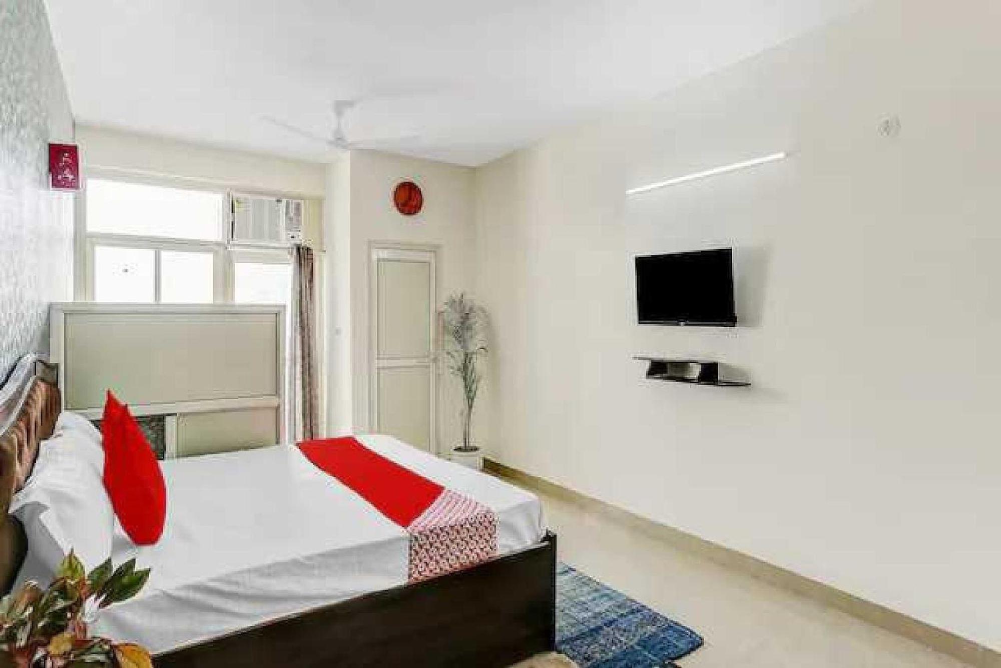 Hotel O Krishna Orchid Near Noida Sector 81 Metro Station المظهر الخارجي الصورة