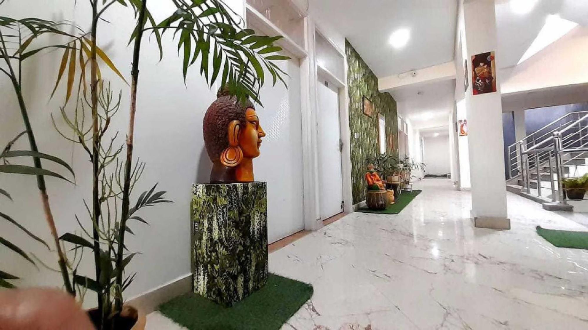 Hotel O Krishna Orchid Near Noida Sector 81 Metro Station المظهر الخارجي الصورة